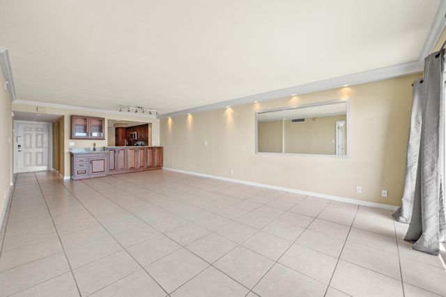 995 N Highway A1a 407, Indialantic, FL 32903