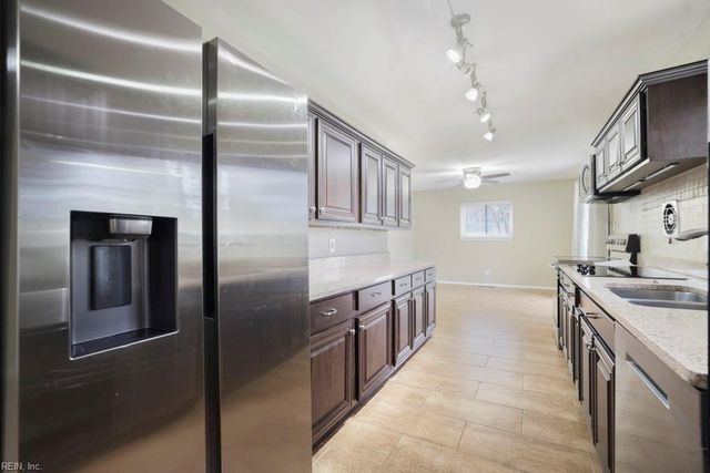 548 Crosby RD, Virginia Beach, VA 23452