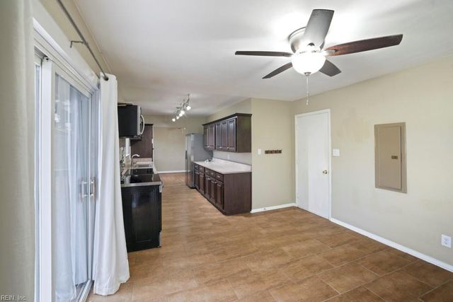 548 Crosby RD, Virginia Beach, VA 23452