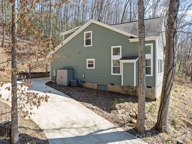 132 Fields Drive, Waynesville, NC 28785