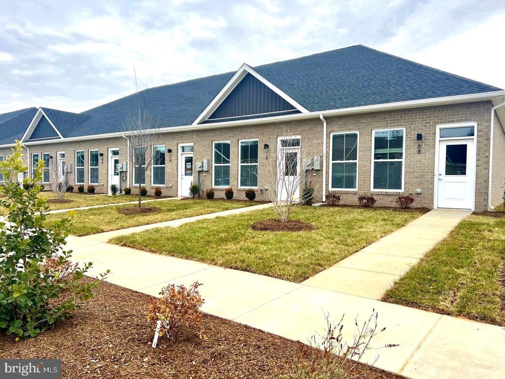 13B LOCKWOOD DR, Inwood, WV 25428