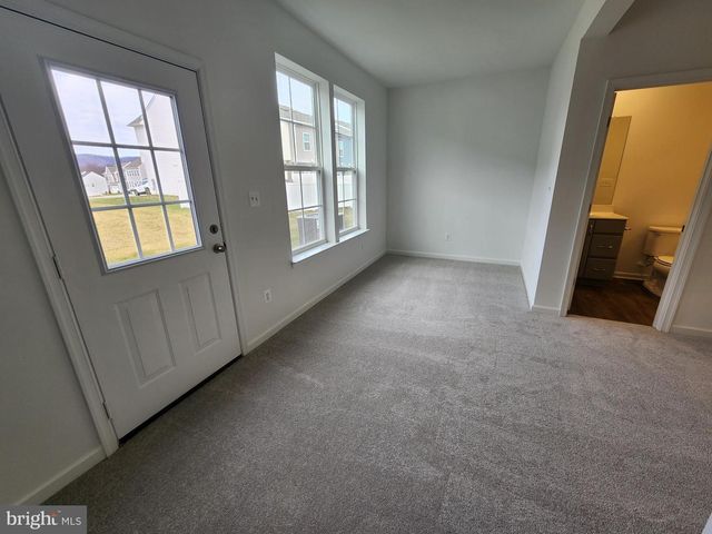 500 HUSKY TRL, Martinsburg, WV 25403