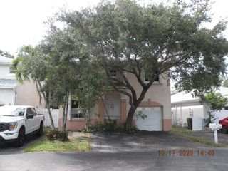 4415 SW 72 Ter, Davie, FL 33314