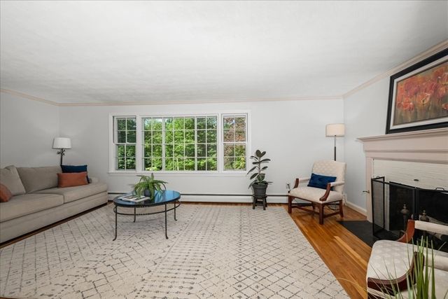 11 Hickory Rd, Southborough, MA 01772