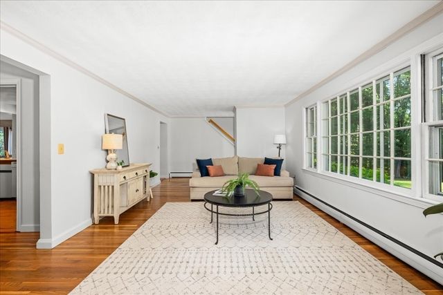 11 Hickory Rd, Southborough, MA 01772