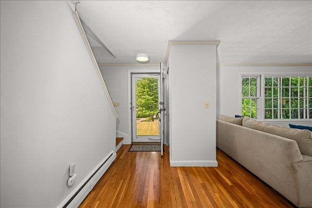 11 Hickory Rd, Southborough, MA 01772
