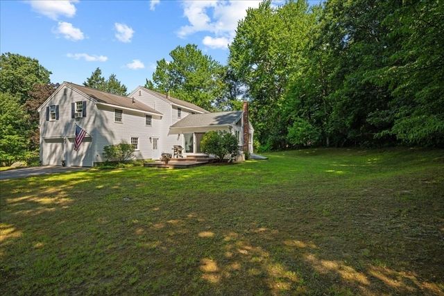 11 Hickory Rd, Southborough, MA 01772