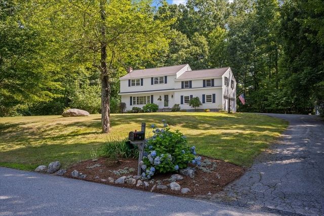 11 Hickory Rd, Southborough, MA 01772