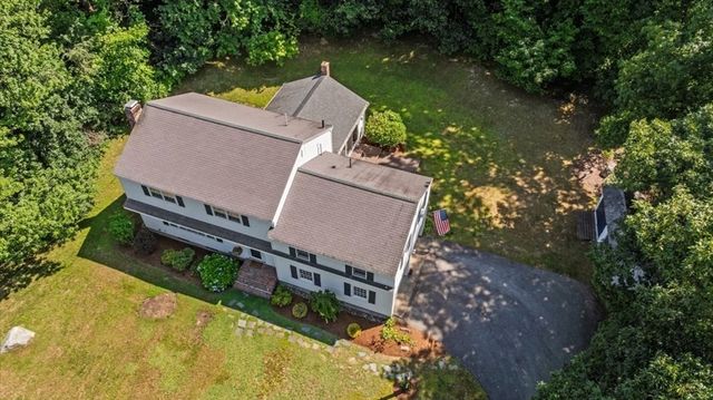 11 Hickory Rd, Southborough, MA 01772