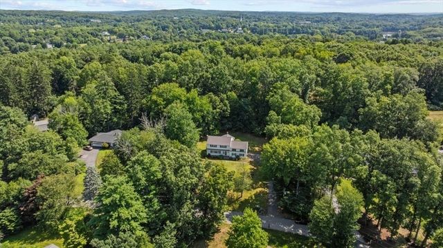 11 Hickory Rd, Southborough, MA 01772