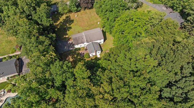 11 Hickory Rd, Southborough, MA 01772