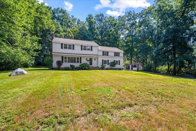 11 Hickory Rd, Southborough, MA 01772