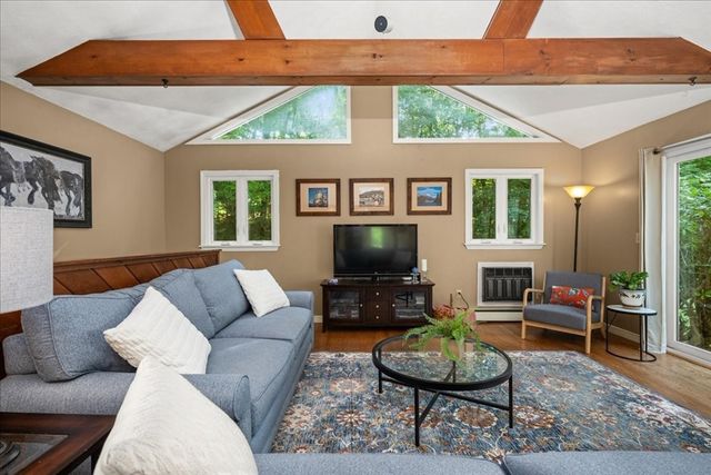 11 Hickory Rd, Southborough, MA 01772