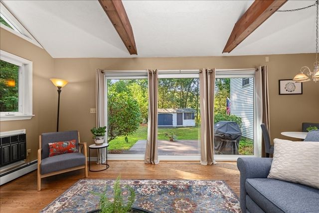11 Hickory Rd, Southborough, MA 01772