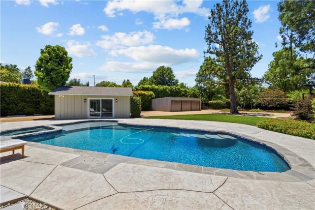 5823 Lubao, Woodland Hills, CA 91367