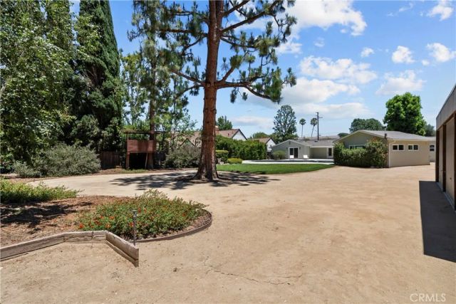 5823 Lubao, Woodland Hills, CA 91367