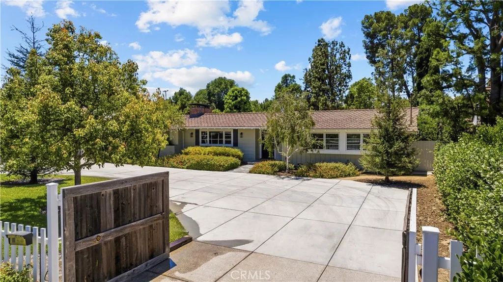 5823 Lubao, Woodland Hills, CA 91367