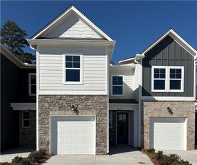 520 Crown Drive, Emerson, GA 30137