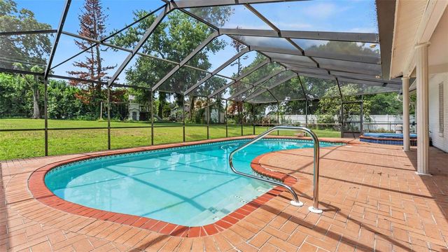 1631 LAKEWOOD DRIVE S, Lakeland, FL 33813