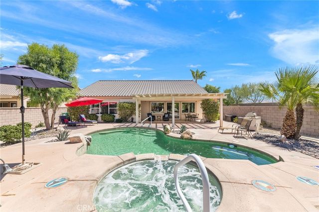 39371 Blossom Cir., Palm Desert, CA 92211