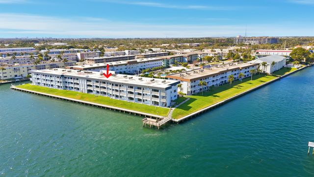 100 Shore Court 104, North Palm Beach, FL 33408