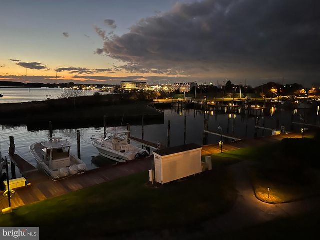 436 OYSTER COVE DR, Grasonville, MD 21638