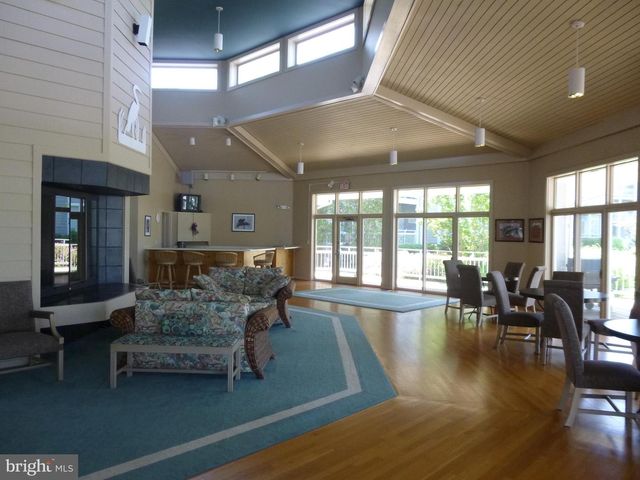 436 OYSTER COVE DR, Grasonville, MD 21638