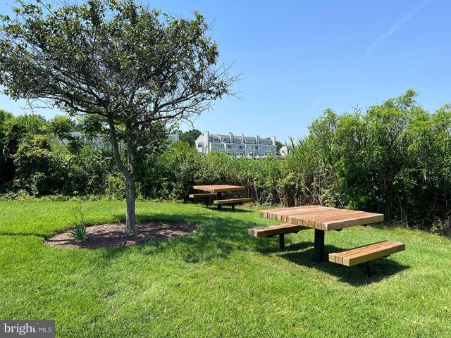 436 OYSTER COVE DR, Grasonville, MD 21638