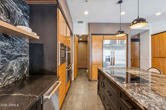 12233 S RUNNING BEAR Court, Phoenix, AZ 85044