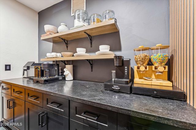 12233 S RUNNING BEAR Court, Phoenix, AZ 85044