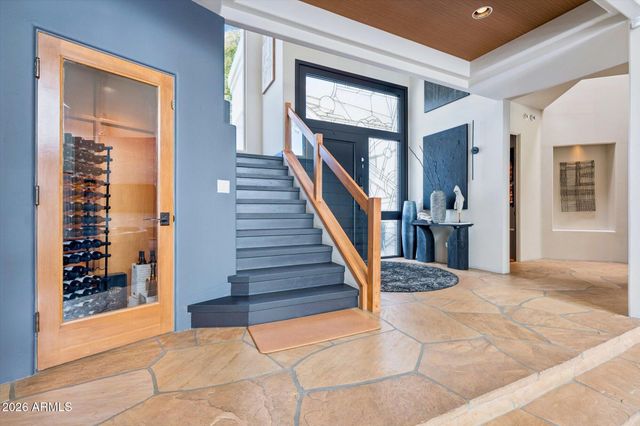 12233 S RUNNING BEAR Court, Phoenix, AZ 85044