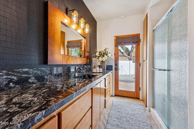 12233 S RUNNING BEAR Court, Phoenix, AZ 85044