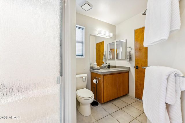 12233 S RUNNING BEAR Court, Phoenix, AZ 85044