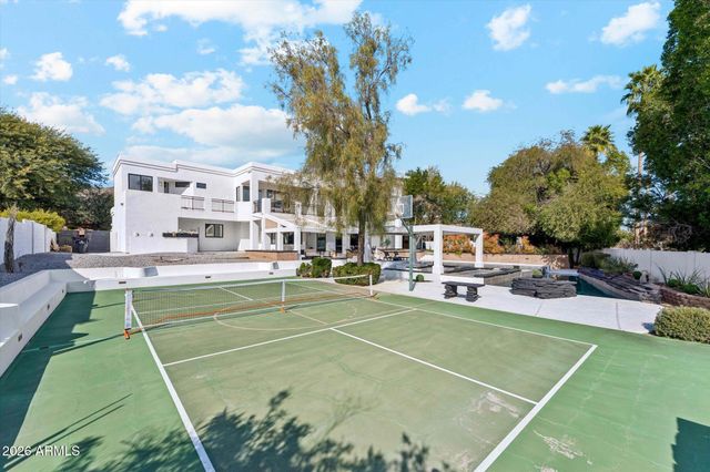 12233 S RUNNING BEAR Court, Phoenix, AZ 85044