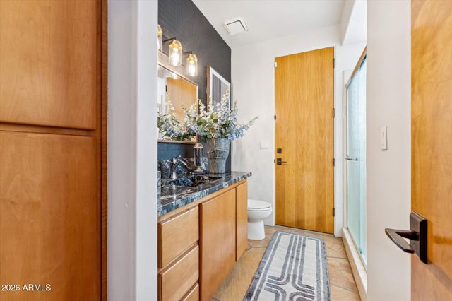 12233 S RUNNING BEAR Court, Phoenix, AZ 85044