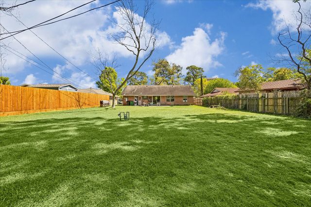 1314 W 31st Street, Houston, TX 77018