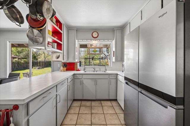 1314 W 31st Street, Houston, TX 77018