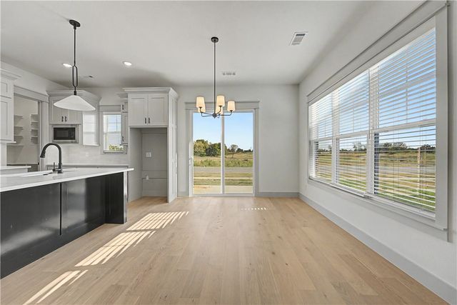 6705 SW Basswood Avenue, Bentonville, AR 72713