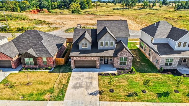 6705 SW Basswood Avenue, Bentonville, AR 72713