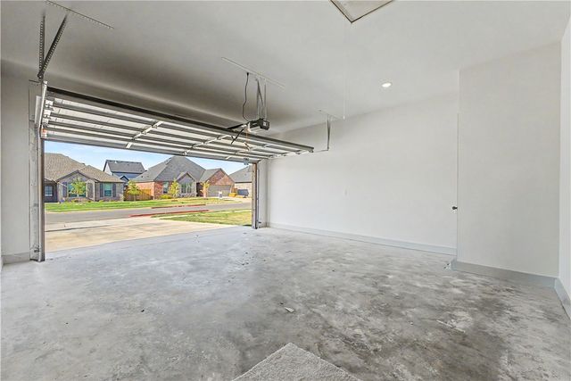 6705 SW Basswood Avenue, Bentonville, AR 72713