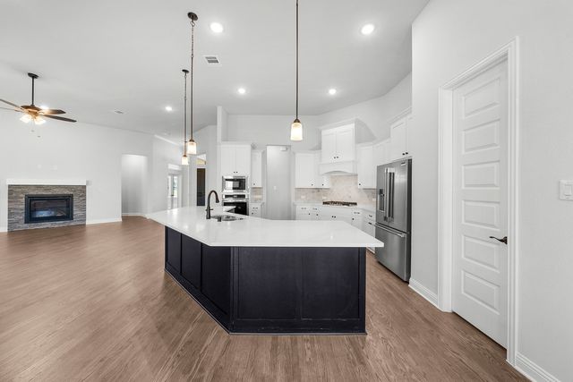 132 Liv Meadow, Waxahachie, TX 75165