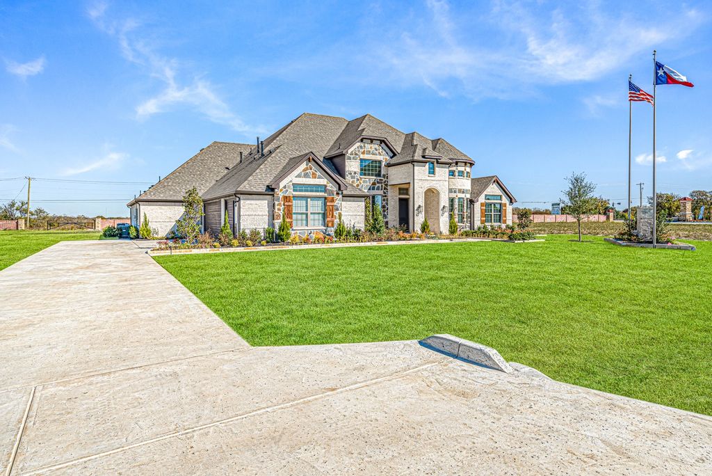 132 Liv Meadow, Waxahachie, TX 75165