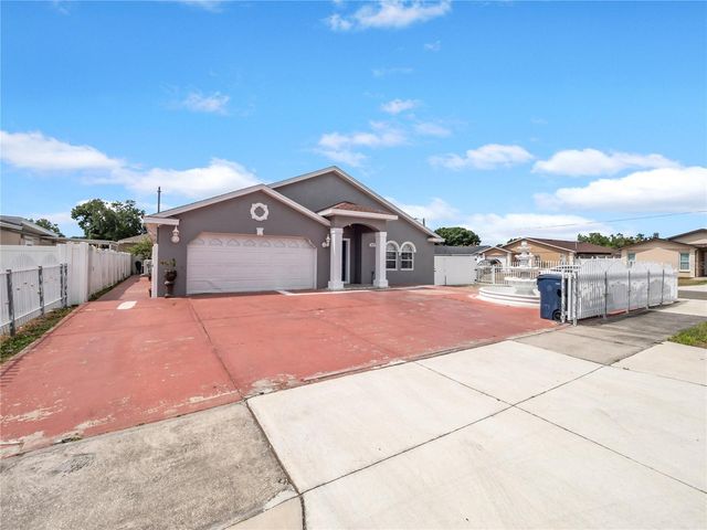 3122 W CREST AVENUE, Tampa, FL 33614
