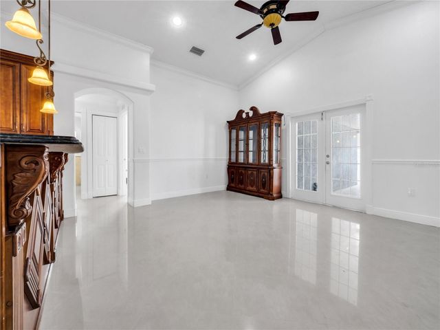 3122 W CREST AVENUE, Tampa, FL 33614