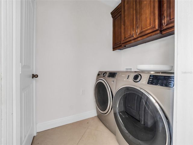 3122 W CREST AVENUE, Tampa, FL 33614