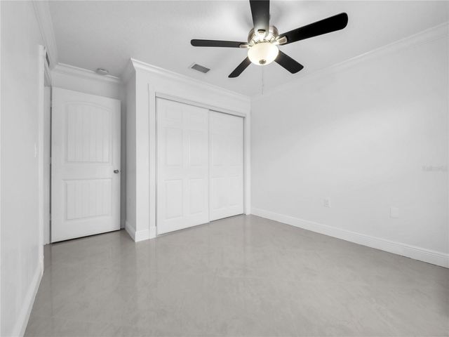 3122 W CREST AVENUE, Tampa, FL 33614