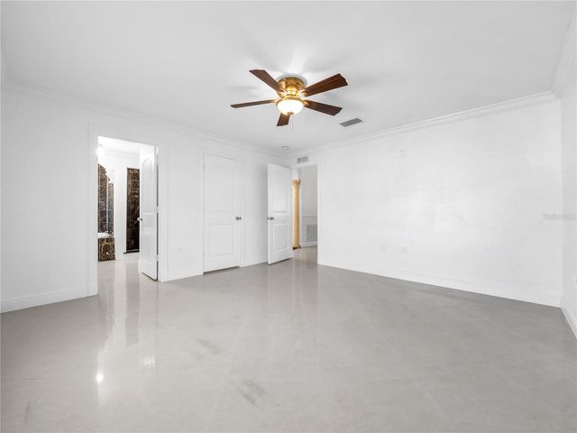 3122 W CREST AVENUE, Tampa, FL 33614
