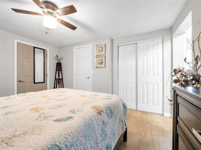 3122 W CREST AVENUE, Tampa, FL 33614