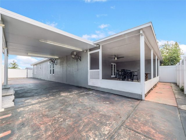 3122 W CREST AVENUE, Tampa, FL 33614