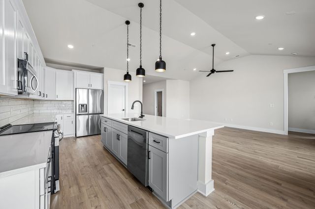 3416 Stonehorn Dr, Bell Buckle, TN 37020